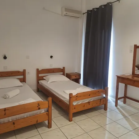 Vasilis Studios & Apartments