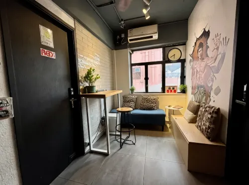 Tongloklnn for Gay — Tsim Sha Tsui hostel - Ostelli