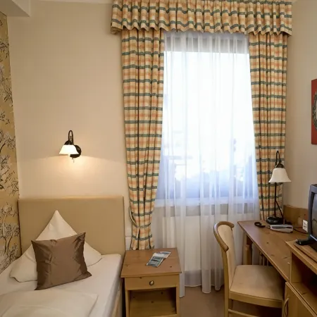 Alpina Hotel