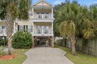 Private 5 Bed, 4.5 Bath w/ Elevator & Pool. Steps to the Beach & Close to Pier. - プール