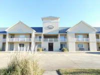 Beautiful and Spacious, 2 bed 2 full bath, pool and jacuzzi, steps to the ocean - Wi-Fi