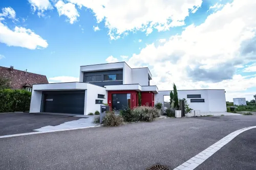 Villa Colmar, swimming pool, spa and movie room. - Biệt thự