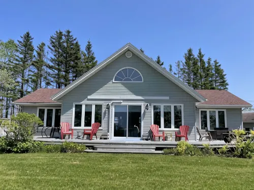 Beautiful House Located by a Golf Course and 5 Mins From National Park Beach - 4 étoiles