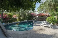 Elegant Tropical Villa  Retreat,Across the Street from Wonderful Tamarindo Beach - Villas