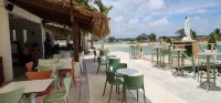 Luxury Pool Side Condo - Vista Cana - parking