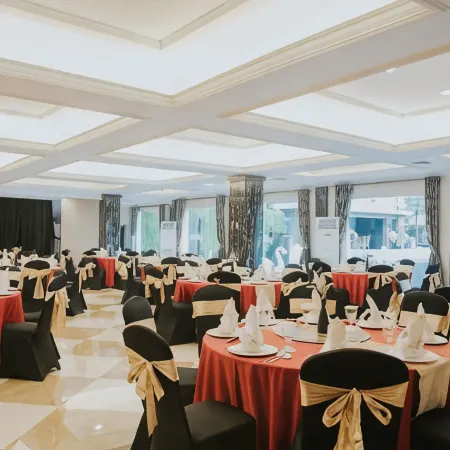 Adhiwangsa Hotel