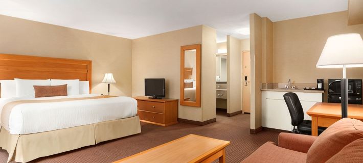 Days Inn by Wyndham Edmonton Downtown Hotels in Edmonton