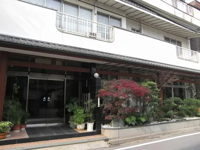 Hayashi Bekkan Hotels near Akiragen Shrine