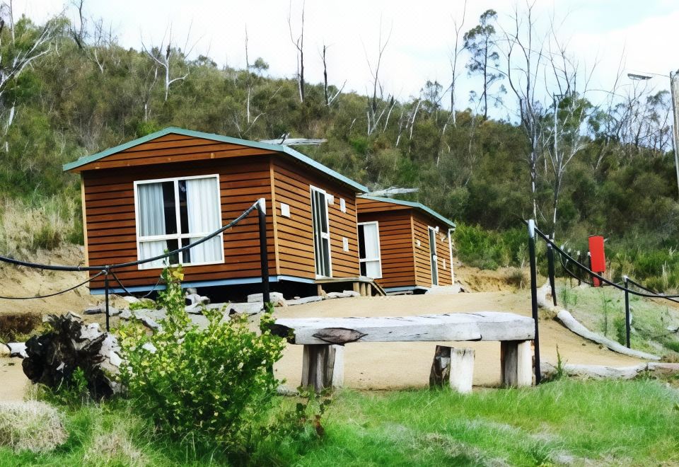 Hobart Bush Cabins, 2024