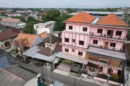 Homestay Kampung Inggris Syariah Отели в г. Pare