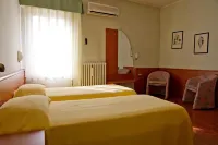 Hotel Europa Các khách sạn ở Colorno