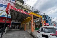 RedDoorz @ Fella Homestay Medan Hotel dekat Dani Ponsel