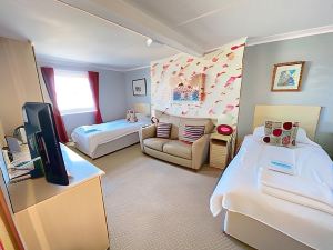 Weymouth Beach B&B - Adult Only