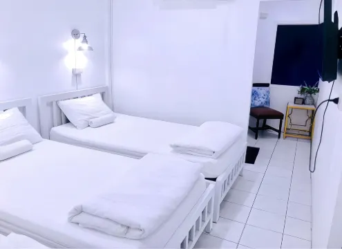 ซลีปปี้เนซ โฮสเทล