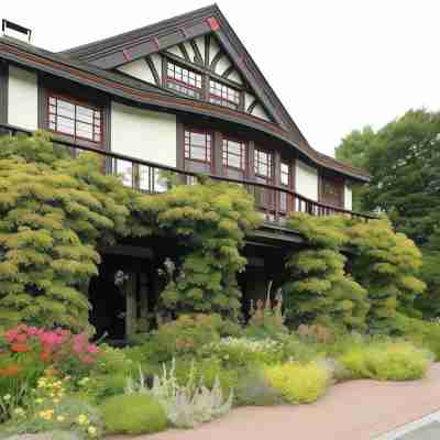 Bass Cottage & Ullikana Hotel Exterior