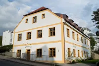 Bob W Peterhof Hotels in der Nähe von Wieskirche