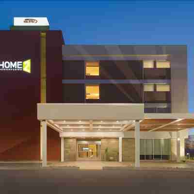 Home2 Suites by Hilton Champaign / Urbana Hotel Exterior