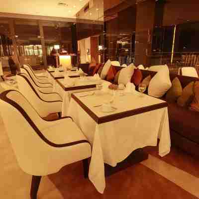 Royal Asnof Hotel Pekanbaru Dining/Meeting Rooms