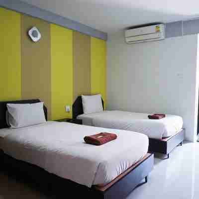 พวงเพชรเพลส (Puangpech Place) Rooms