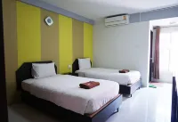 Puangpech Place