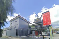 RedDoorz @ Waena Jayapura Hotels in Sentani Kota