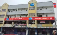 Aristo Hotel 81