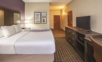 La Quinta Inn & Suites by Wyndham Mechanicsburg - Harrisburg