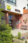 Logis Lyon Est Porte de l'Ain Hotels in La Boisse