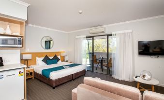 Manly Marina Cove Motel