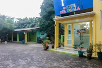 edOTEL MANGGALA Hotel dekat Taman Pintu Kampung Blok DD Palm Ganda Asri 2