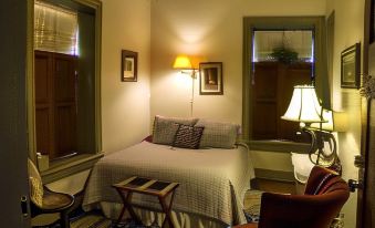 The Stagecoach Inn Bed & Breakfast and Five20 Social Stop