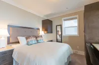 SookePoint Ocean Cottage Resort Отели рядом с достопримечательностью «Элла Бич»