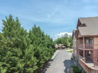 Golf View Resort Hotel di Pigeon Forge