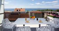 Apartments the Seasons Residence فنادق في Duce