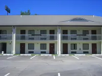 Days Inn by Wyndham Queensbury/Lake George