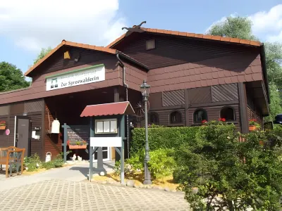 Hotel & Restaurant Zur Spreewälderin Hotels in Гальбе