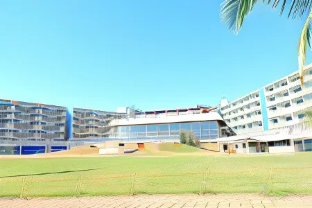 Bay Park Hotel Resort