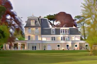 Chateau la Cheneviere Hotels in Port-en-Bessin-Huppain