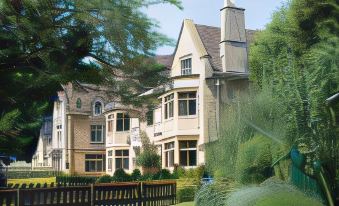 The Hare & Hounds Hotel