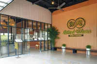 Sans WM Hotel Blitar Hotels in Kepanjenkidul