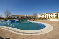 Hospedium Hotel Cortijo Santa Cruz - ที่มีสระว่ายน้ำ
