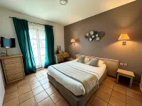 Logis Hôtel Restaurant le Mas de Mon Père Hotels in Vogüé