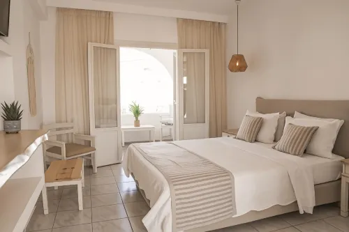 Christiana Hotel Hotels in Ampelas