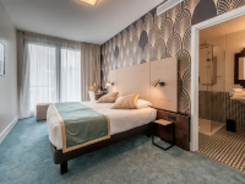 ベストウェスタン ホテル ジャーナル アンティーブ ジュアン レ パン アンティーブのホテル