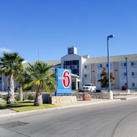 Motel 6 Las Cruces, NM - Telshor
