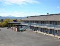 Lake Point Lodge