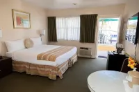 Beach Place Hotel Hotels in Surfside
