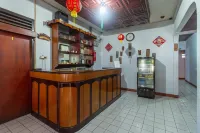 RedDoorz at Jalan Babepalar Rike Manado Hoteles en Wanea