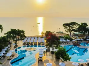 Crystal Aura Beach Resort & Spa - Ultimate All Inclusive