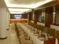 The Roa Hotel Hotels near Central Suburbs